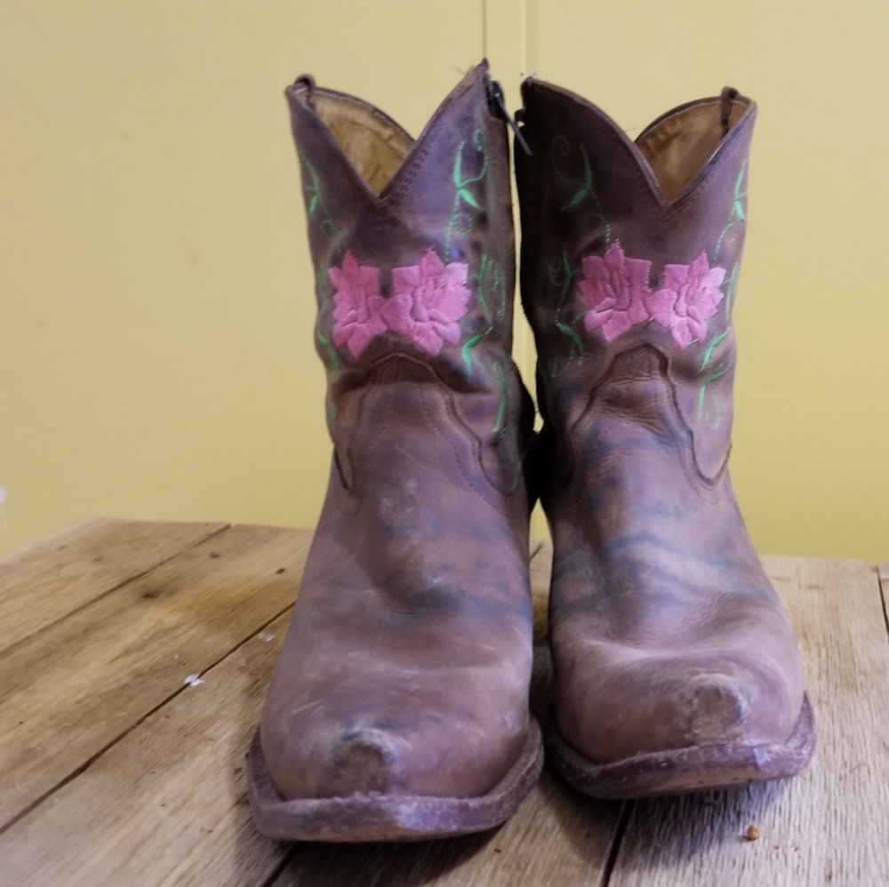 Boots/Booties
